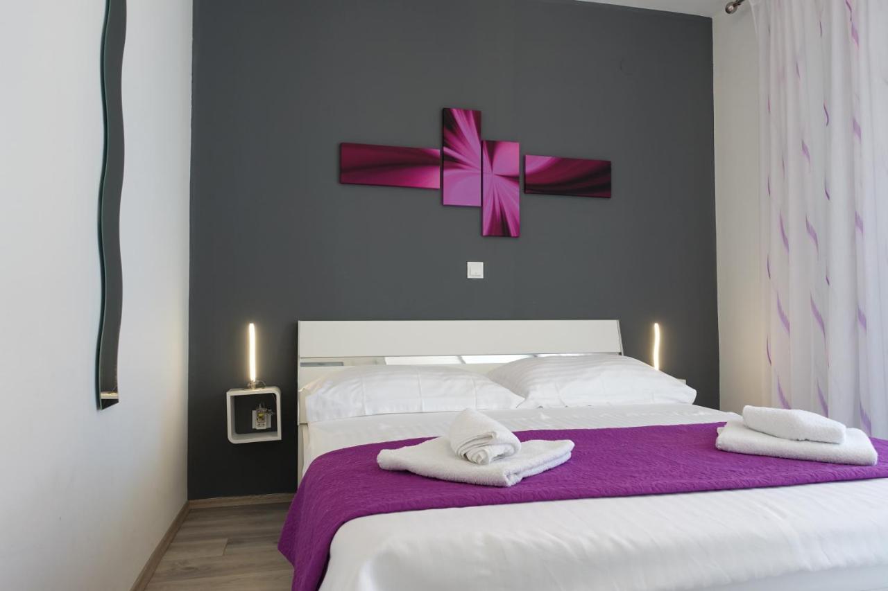 New And Modern Apartment Karavona Bol Exterior photo