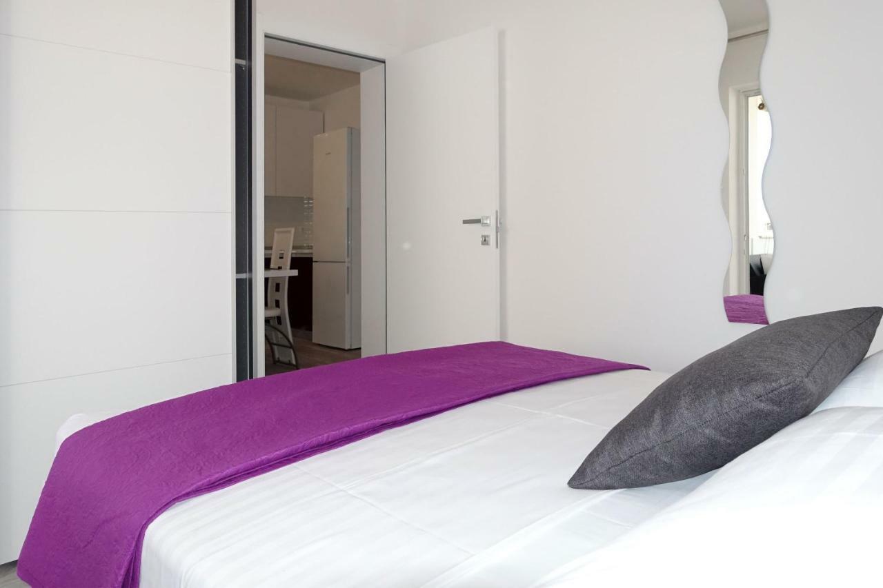 New And Modern Apartment Karavona Bol Exterior photo